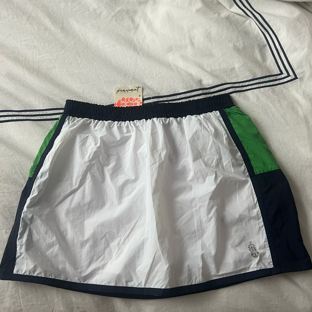 FREE PEOPLE MOVEMENT white tennis skirt size XS new with tags